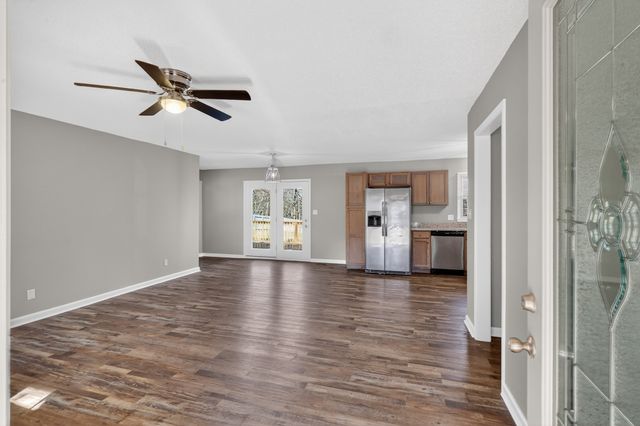 2267 Lambert Dr, Westmoreland, TN 37186