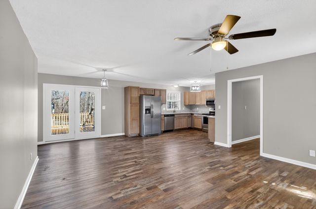 2267 Lambert Dr, Westmoreland, TN 37186