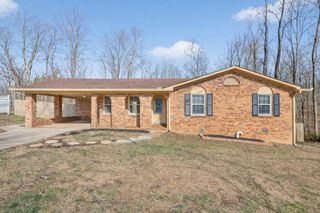 2267 Lambert Dr, Westmoreland, TN 37186