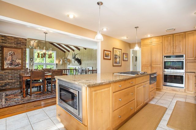2347 W W. Dowling Road Road, Delton, MI 49046