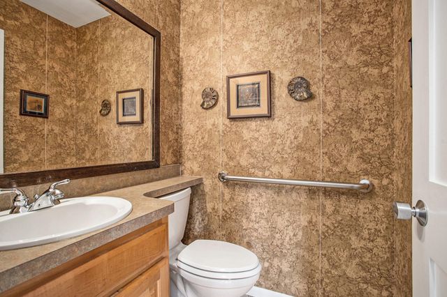 2347 W W. Dowling Road Road, Delton, MI 49046