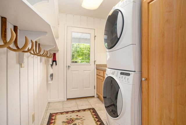 2347 W W. Dowling Road Road, Delton, MI 49046