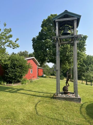 2347 W W. Dowling Road Road, Delton, MI 49046
