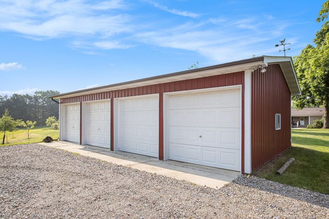 2347 W W. Dowling Road Road, Delton, MI 49046