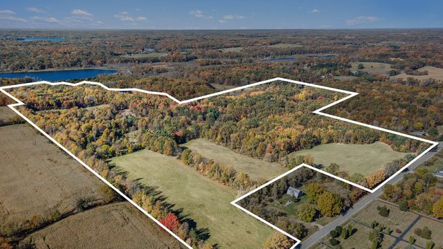 2347 W W. Dowling Road Road, Delton, MI 49046