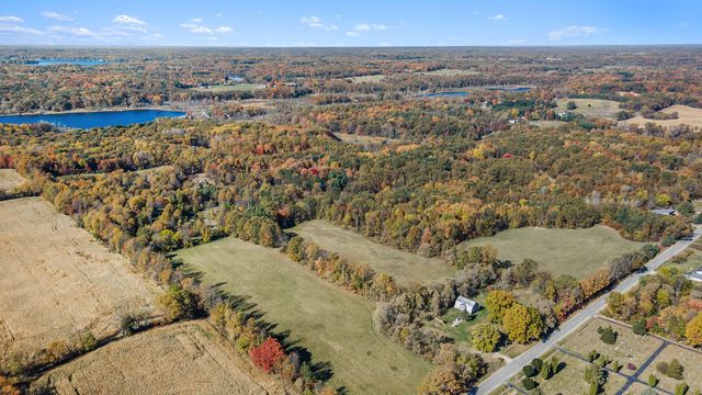 2347 W W. Dowling Road Road, Delton, MI 49046