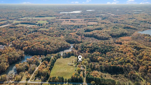2347 W W. Dowling Road Road, Delton, MI 49046