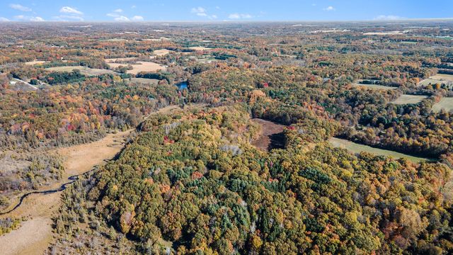 2347 W W. Dowling Road Road, Delton, MI 49046