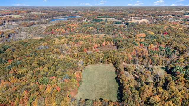 2347 W W. Dowling Road Road, Delton, MI 49046