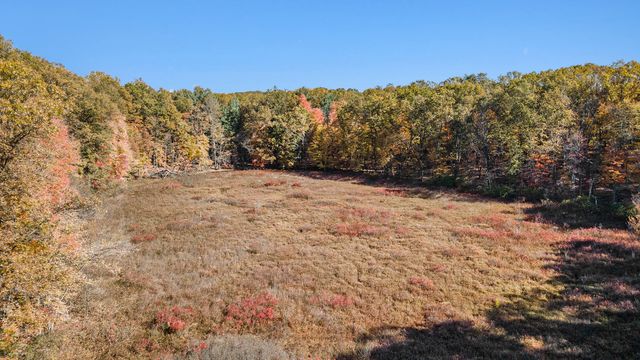 2347 W W. Dowling Road Road, Delton, MI 49046