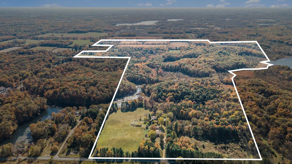 2347 W W. Dowling Road Road, Delton, MI 49046