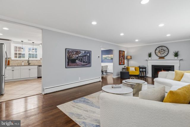 1405 W CHURCH RD, Wyncote, PA 19095