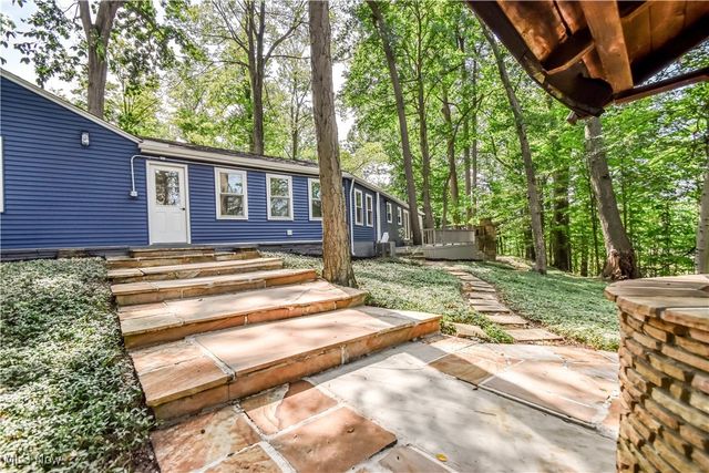 2531 Timberline Drive, Willoughby Hills, OH 44094