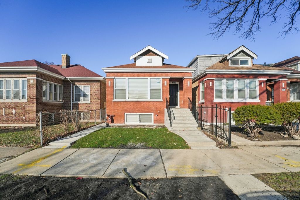 8824 S Wood Street, Chicago, IL 60620