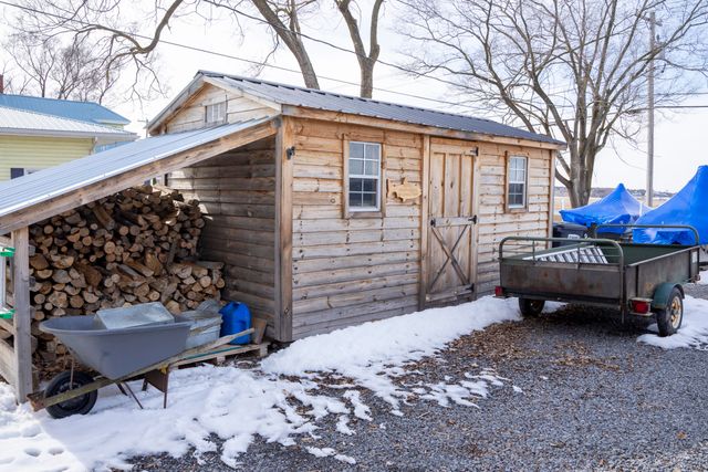 1231 Route 9B, Champlain, NY 12919