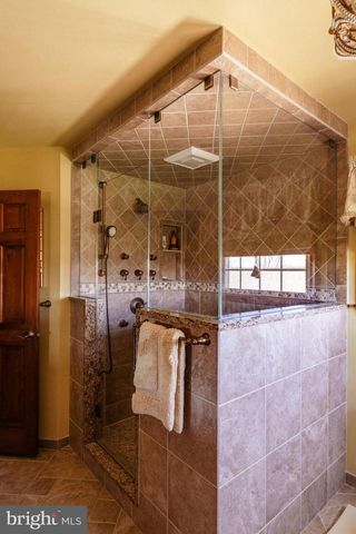 614 GLENVIEW DR, Horsham, PA 19044