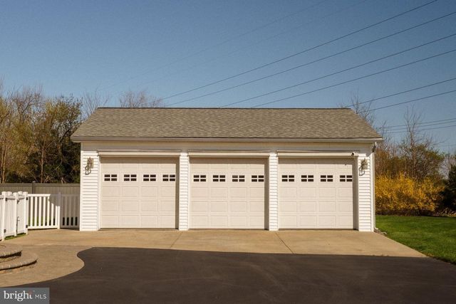 614 GLENVIEW DR, Horsham, PA 19044