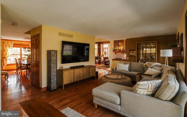 614 GLENVIEW DR, Horsham, PA 19044