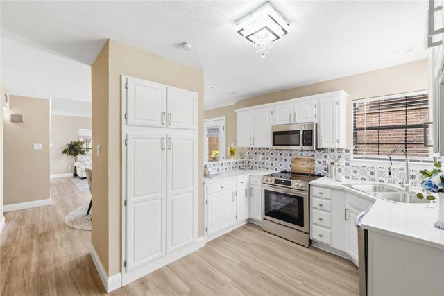248 Lydia Circle, Irving, TX 75060