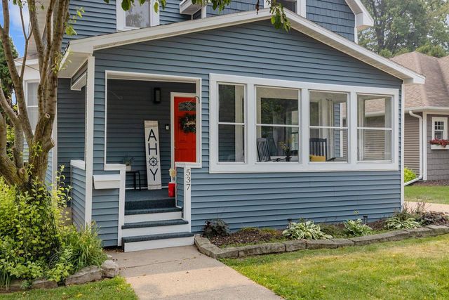 537 BROAD STREET, Menasha, WI 54952