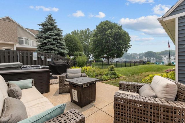 537 BROAD STREET, Menasha, WI 54952