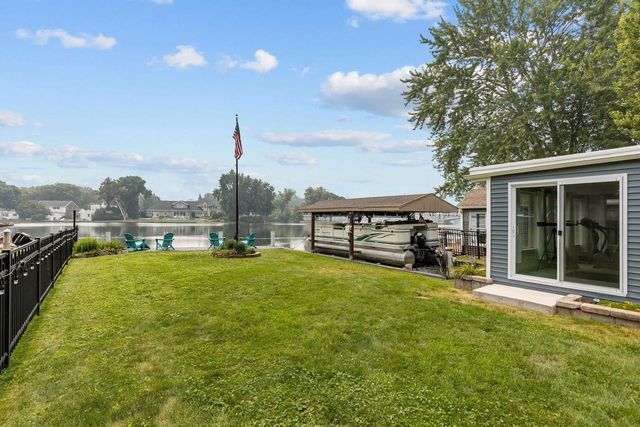537 BROAD STREET, Menasha, WI 54952