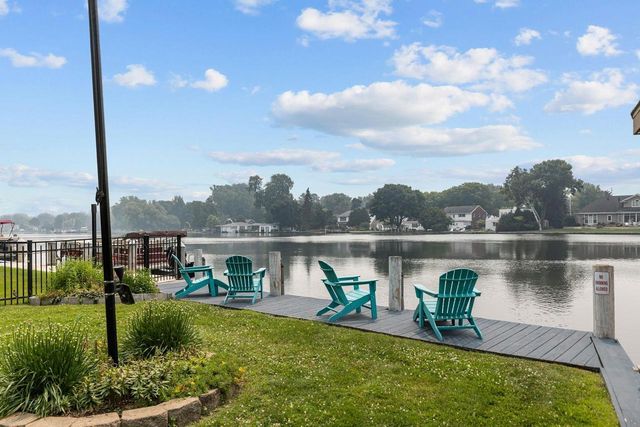 537 BROAD STREET, Menasha, WI 54952