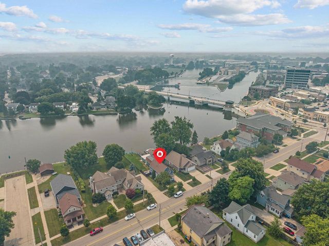 537 BROAD STREET, Menasha, WI 54952