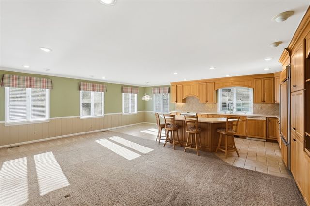 5008 Marilake Circle, Kettering, OH 45429