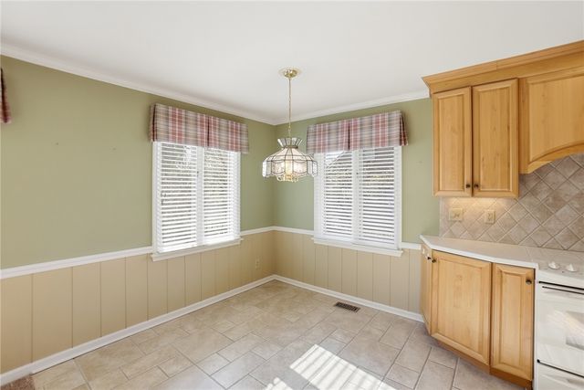 5008 Marilake Circle, Kettering, OH 45429