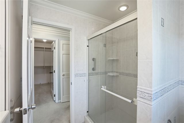 5008 Marilake Circle, Kettering, OH 45429