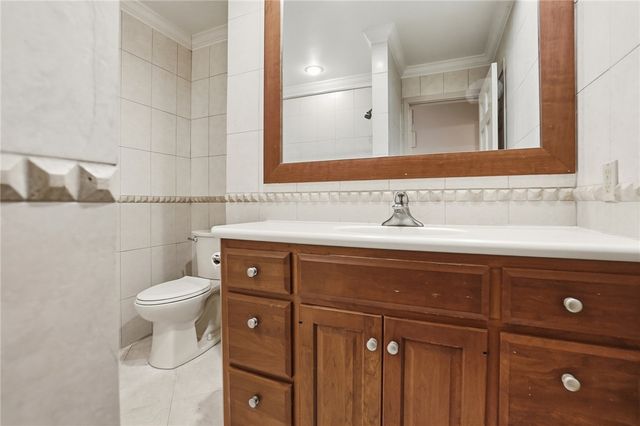 5008 Marilake Circle, Kettering, OH 45429
