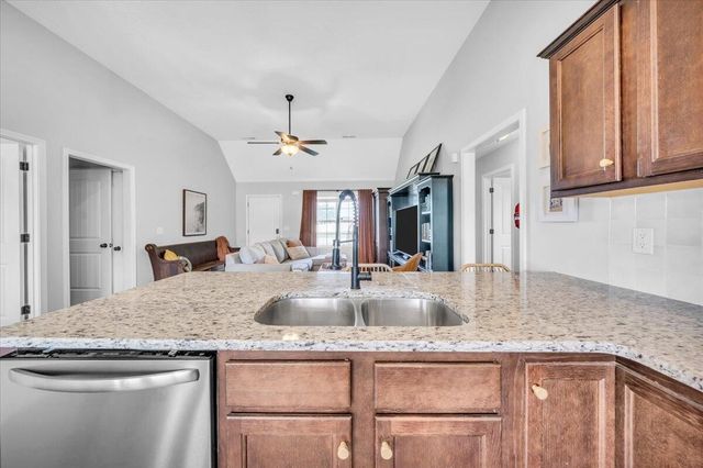 2605 Auldridge DR, Christiana, TN 37037