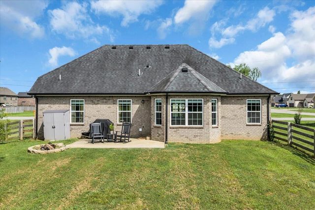 2605 Auldridge DR, Christiana, TN 37037