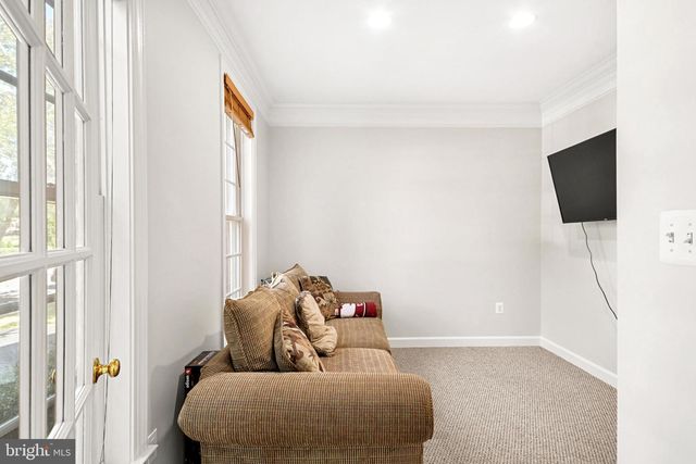 9203 SHAFERS MILL DR, Frederick, MD 21704