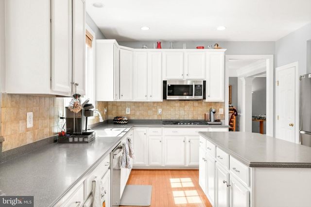 9203 SHAFERS MILL DR, Frederick, MD 21704