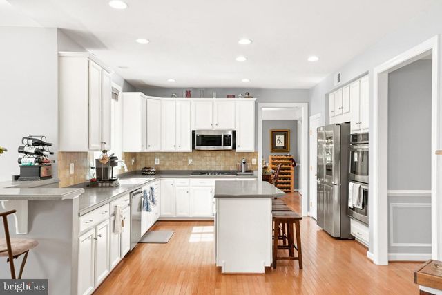 9203 SHAFERS MILL DR, Frederick, MD 21704