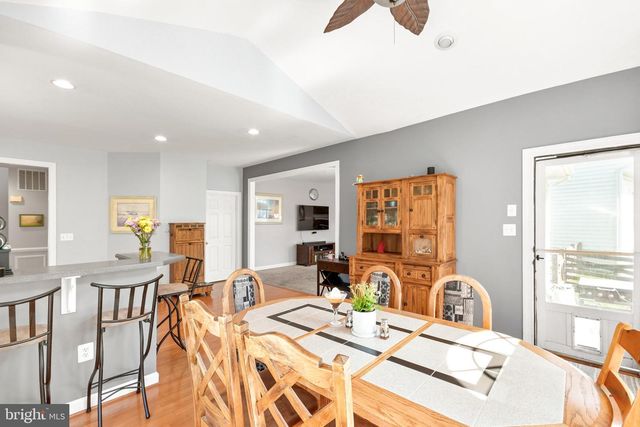 9203 SHAFERS MILL DR, Frederick, MD 21704