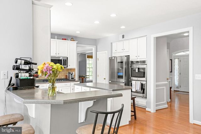 9203 SHAFERS MILL DR, Frederick, MD 21704