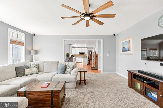 9203 SHAFERS MILL DR, Frederick, MD 21704