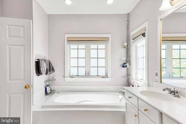 9203 SHAFERS MILL DR, Frederick, MD 21704