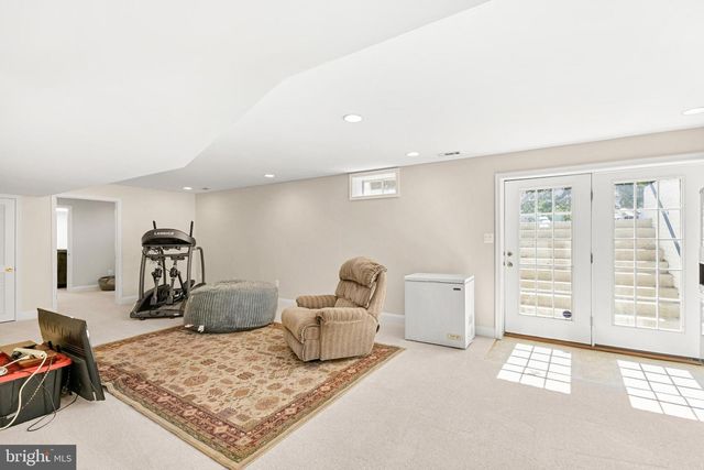 9203 SHAFERS MILL DR, Frederick, MD 21704