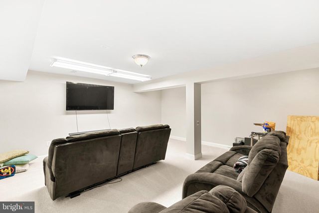 9203 SHAFERS MILL DR, Frederick, MD 21704