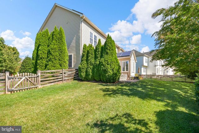 9203 SHAFERS MILL DR, Frederick, MD 21704