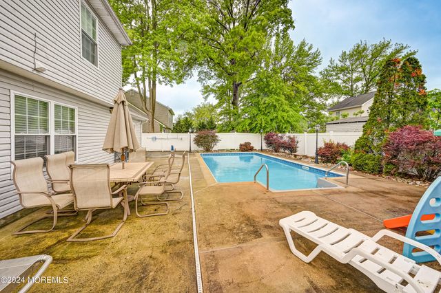 637 Clark Avenue, Union Beach, NJ 07735