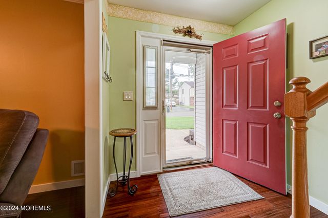 637 Clark Avenue, Union Beach, NJ 07735