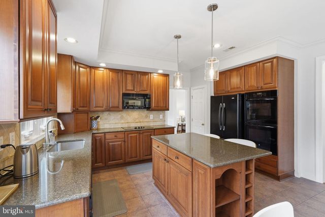 23601 FOUNDERS PL, Damascus, MD 20872