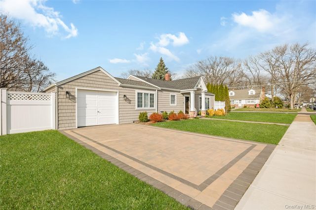 199 Van Buren Street, Massapequa Park, NY 11762