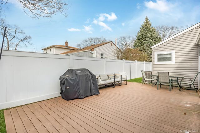 199 Van Buren Street, Massapequa Park, NY 11762