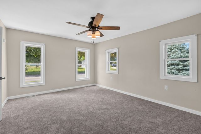 1215 W 3rd Street, Boone, IA 50036